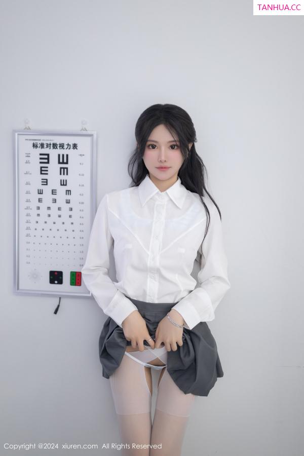   [XiuRen]高清写真图 2024.07.12 No.8852 幼幼 JK制服第2张图片